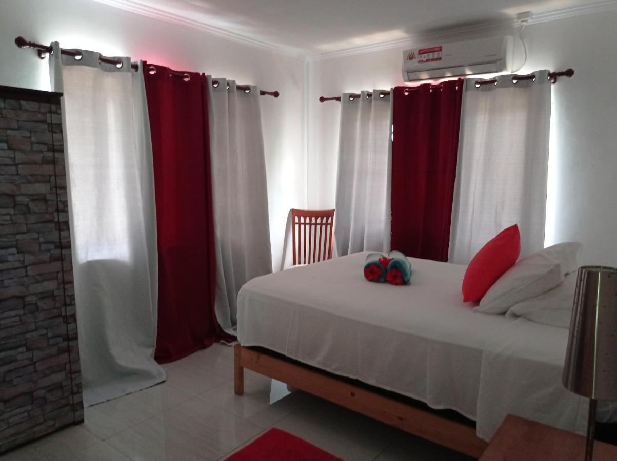 Les Forbans Selfcatering Apartment Takamaka Zewnętrze zdjęcie